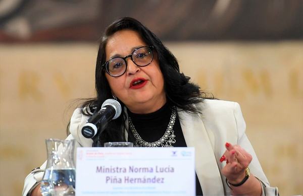 AMLO pide a Norma Piña dejar de proteger a millonarios evasores