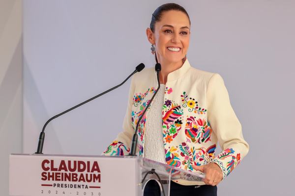 Sheinbaum presenta 3 reformas; incluye pensión desde preescolar