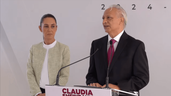 Pemex quedará al mando del físico Víctor Rodríguez Padilla