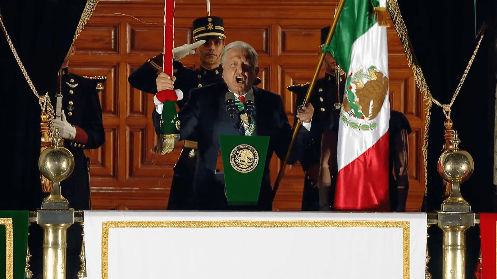 ¡Viva la Cuarta Transformación! ¡Viva México!: AMLO
