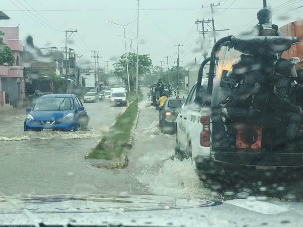 Guardia Nacional al rescate de Guerrero tras paso de John