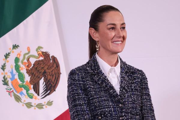 Sheinbaum rechaza desacato: reforma judicial ya es constitucional