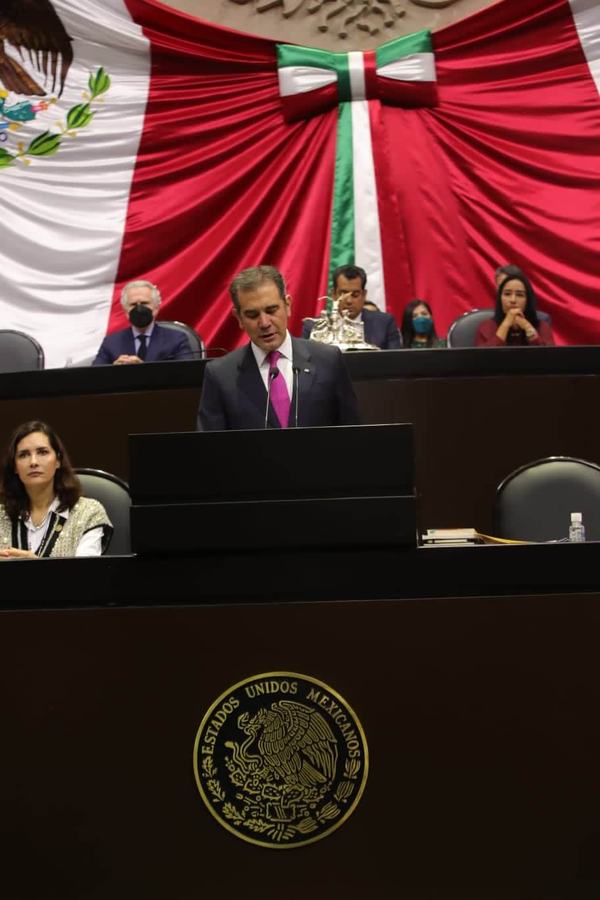 Lorenzo Córdova dice no temer a juicio político; nada debe, afirma