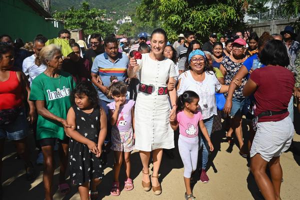 Las mujeres ya estamos en la Constitución; presidenta firma decreto