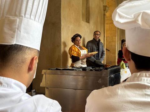 Italia premia a las cocineras tradicionales de Michoacán