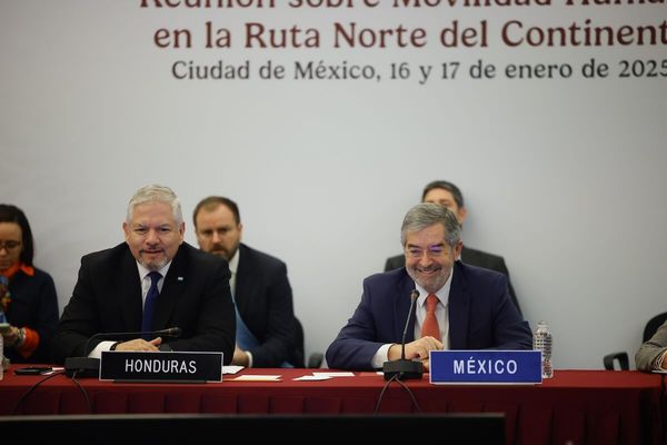 México llama a la unidad ante desafíos migratorios