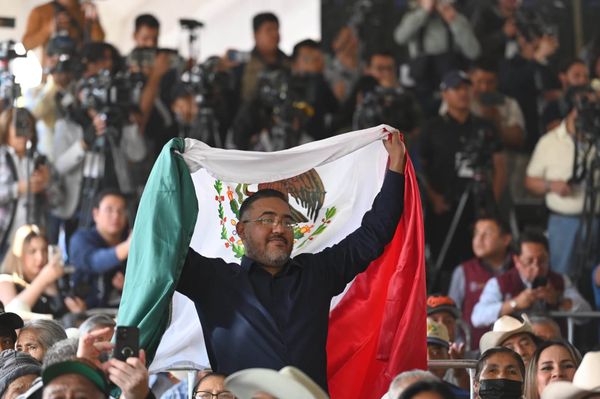 Sheinbaum asegura diálogo con Trump, y advierte: “México es soberano”