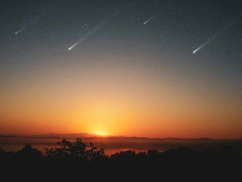 Lluvia de estrellas marca inicio de 2025