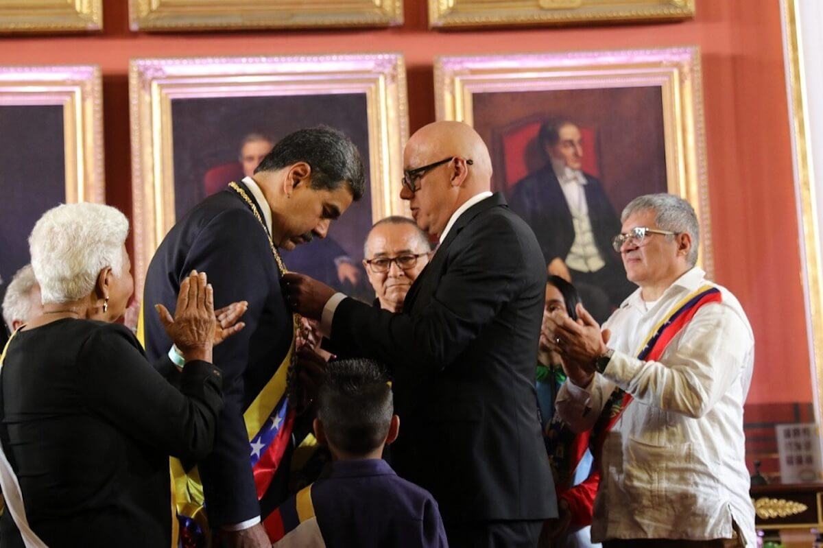 Investido Nicolás Maduro como Presidente constitucional de Venezuela