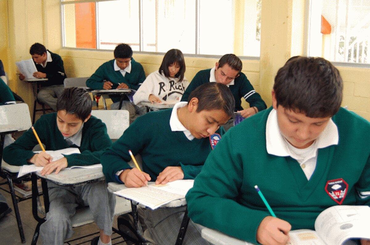 Secundarias se convertirán en bachilleratos, por la tarde