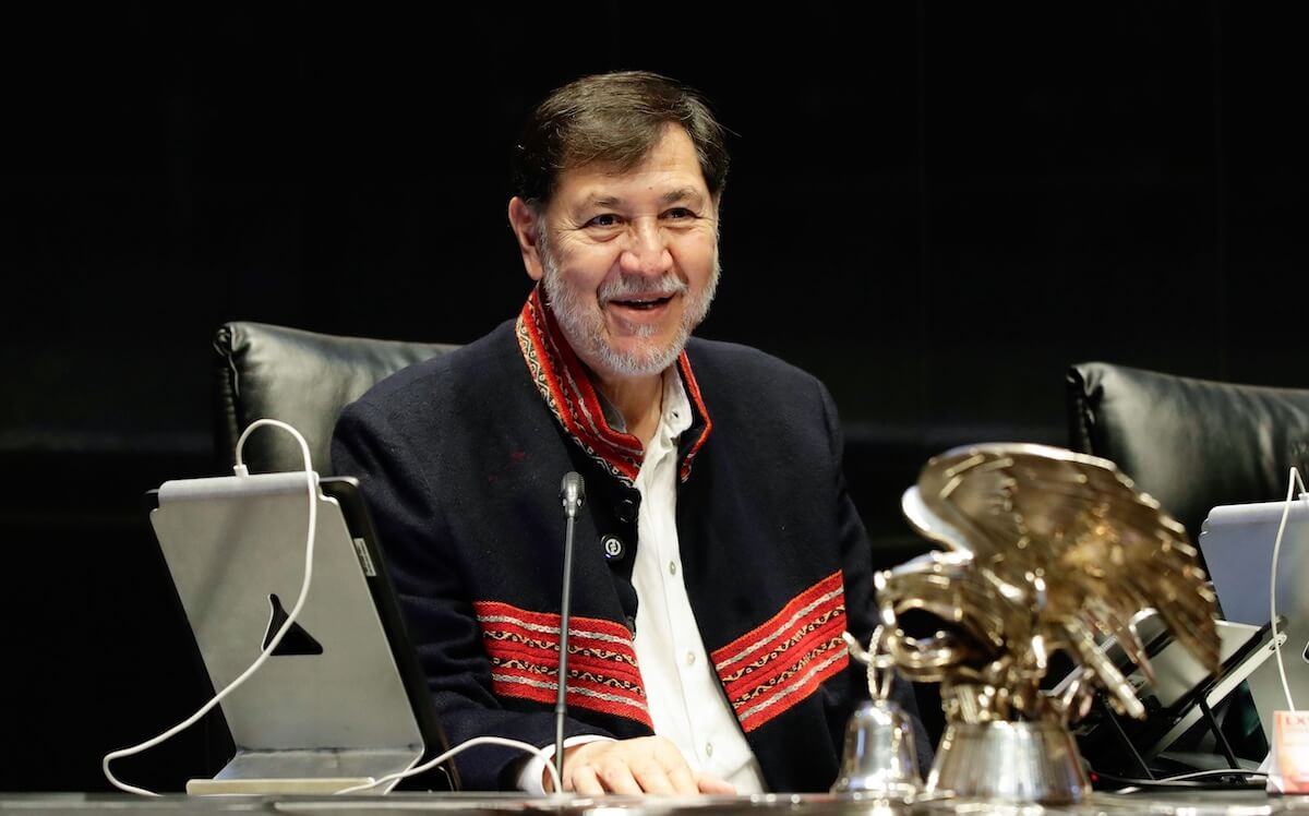 Senado despide a Fernández Noroña