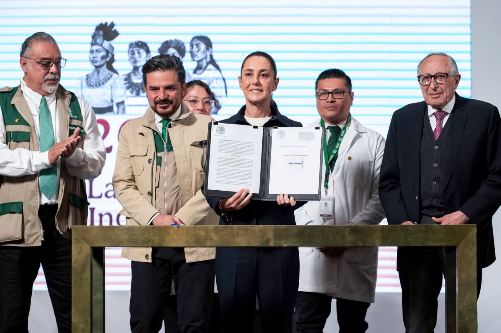 Sheinbaum decreta incorporación de hospitales rurales al IMSS