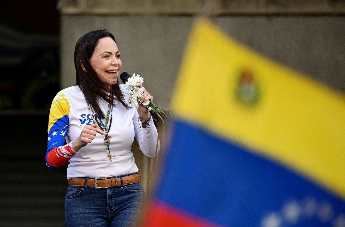 Dina y Corina la misma… cosa