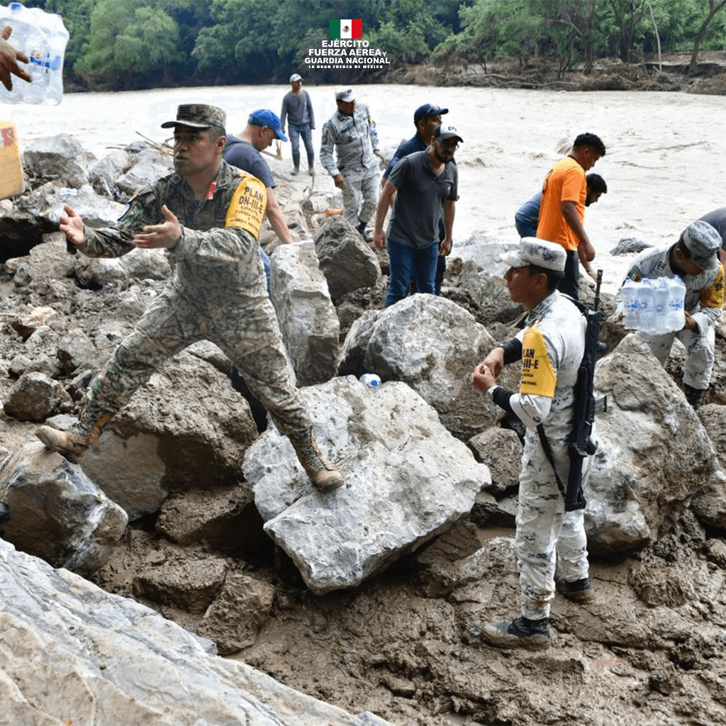 Fuerzas Armadas despliegan más de 12 mil elementos para apoyar zonas afectadas por lluvias
