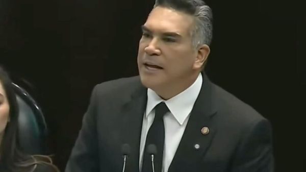 Alito Moreno arremete contra la reforma electoral de Morena y la califica como “Ley Maduro”