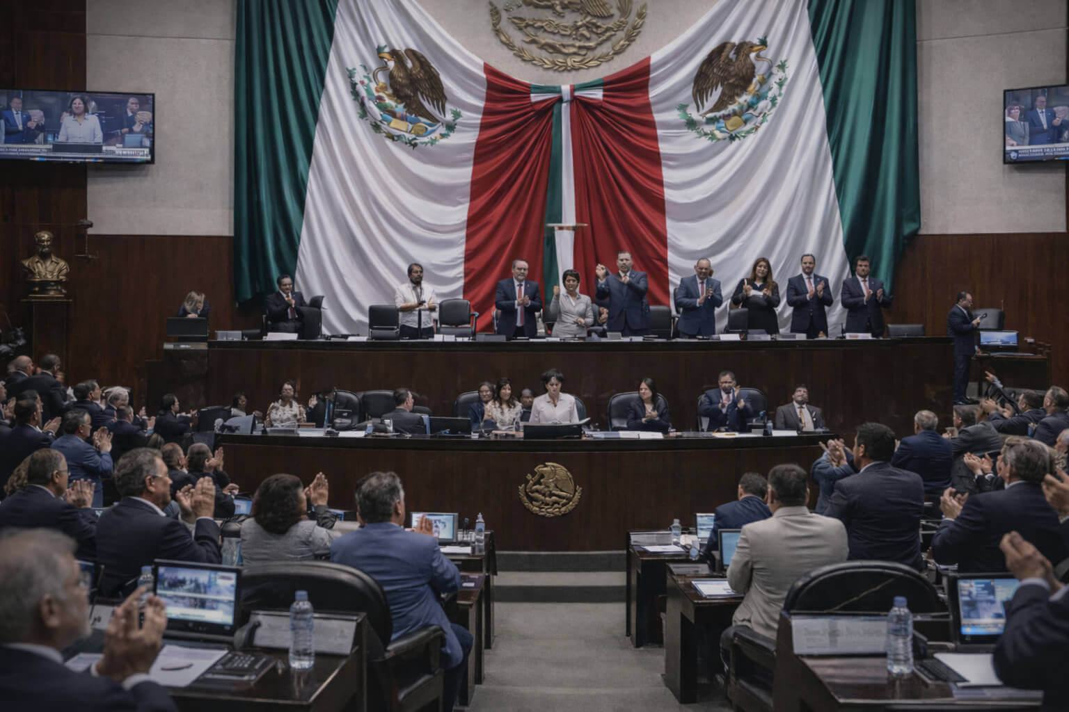 Senado declara constitucional el Plan B electoral de Sheinbaum